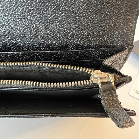 COPY - BVLGARI Women’s black leather wallet in great condition - Picture 9 of 11